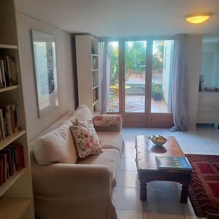 Holiday home Un Petit Oasis En Plein Centre De Ceret. Ceret